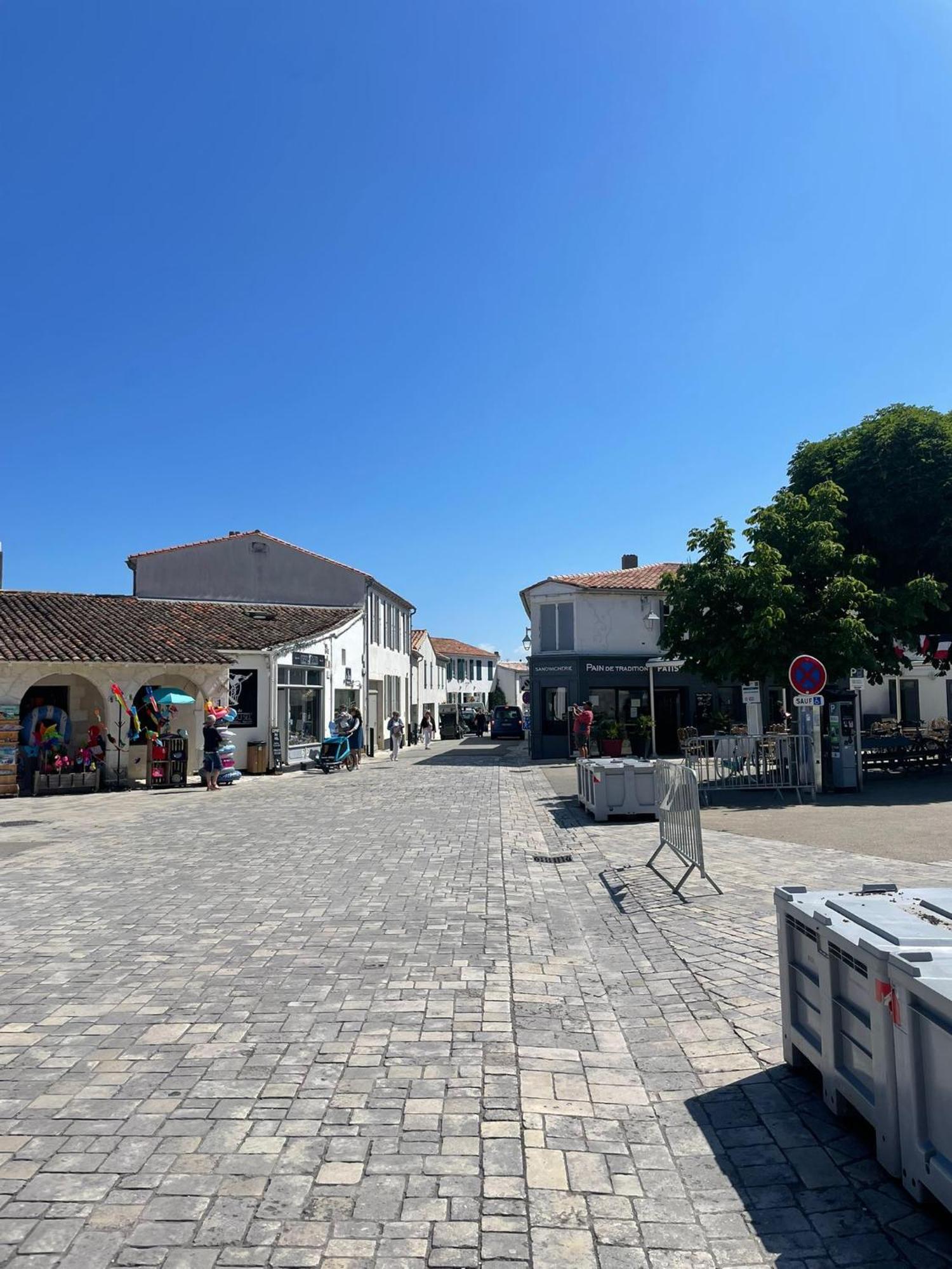 Glamping Spot - La Flotte En Re Hotel Exterior photo